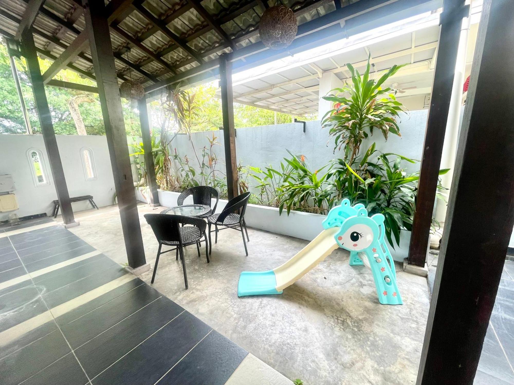Comfort 36 Entire House At Alma ブキッ・ムルタジャム エクステリア 写真